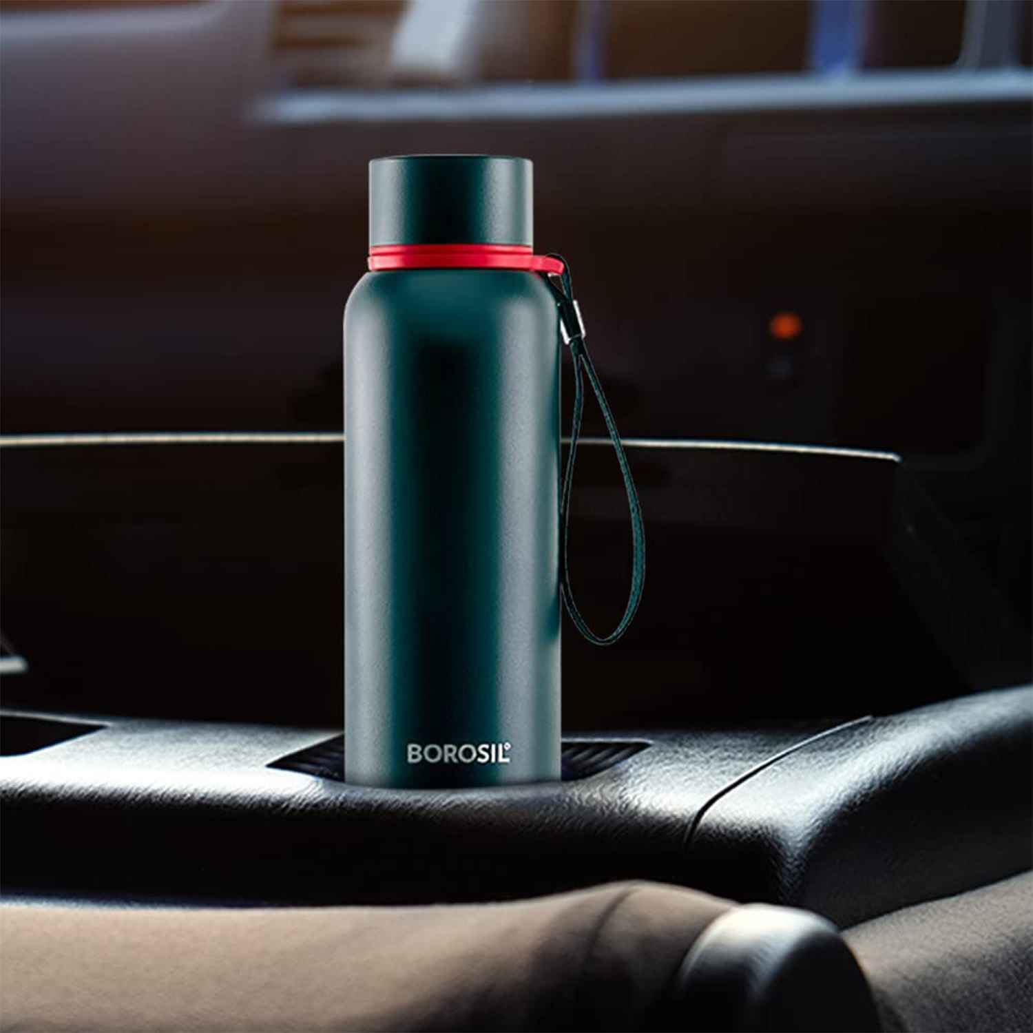 Borosil Vaccum Trek Bottle Black 500Ml