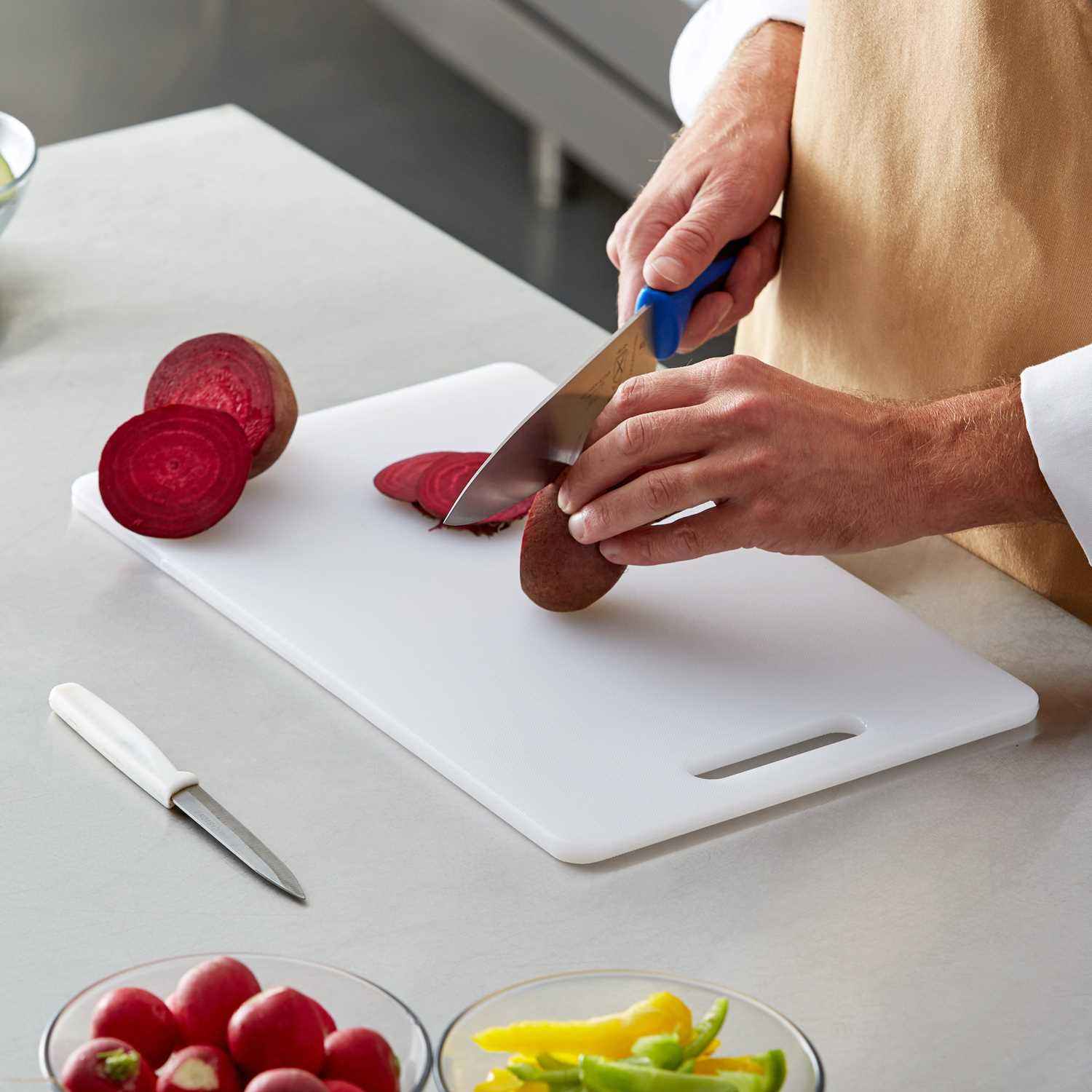 Raj Plastic Cutting Board White-S         