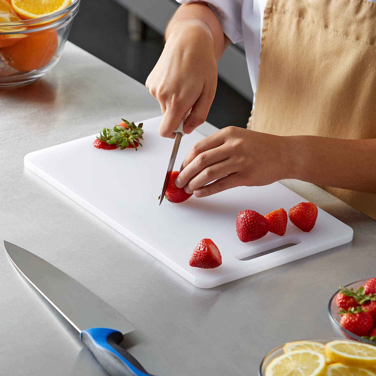 Raj Plastic Cutting Board White-M         